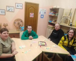 IMG c5c680c77f8452cdcae6f5d02486a412 V